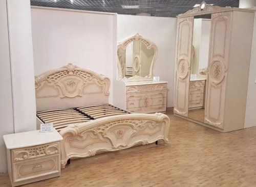 Спальня с 3-дверным шкафом Роза (беж глянец)