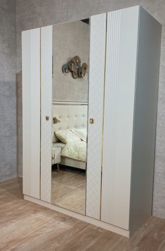 Спальная мебель “Лаура” 3-х дверная фото 3